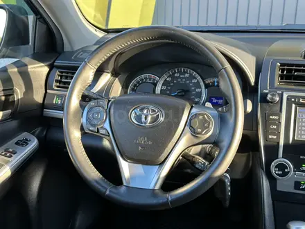 Toyota Camry 2014 года за 7 900 000 тг. в Актобе – фото 8