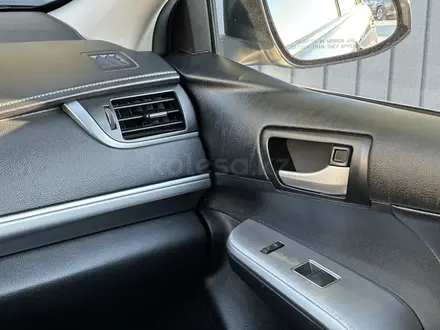 Toyota Camry 2014 года за 7 900 000 тг. в Актобе – фото 6