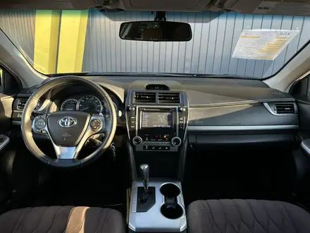 Toyota Camry 2014 года за 7 900 000 тг. в Актобе – фото 9