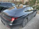 Hyundai Sonata 2020 года за 6 500 000 тг. в Актау – фото 3