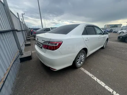 Toyota Camry 2015 года за 9 690 000 тг. в Астана – фото 4