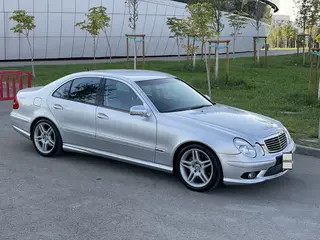 Mercedes-Benz E 55 AMG