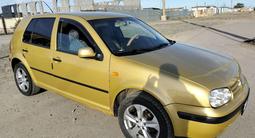 Volkswagen Golf 1999 годаүшін2 100 000 тг. в Сатпаев