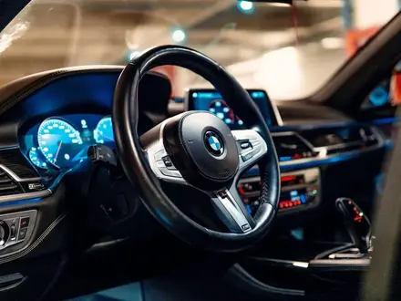 BMW M760 2018 года за 50 000 000 тг. в Алматы – фото 11
