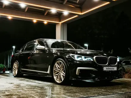 BMW M760 2018 года за 50 000 000 тг. в Алматы