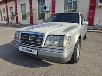 Mercedes-Benz E 200 1993 года за 1 700 000 тг. в Шымкент