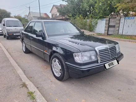 Mercedes-Benz E 230 1991 года за 2 000 000 тг. в Алматы – фото 6