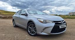 Toyota Camry 2016 года за 10 200 000 тг. в Астана – фото 2