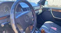 Mercedes-Benz E 220 1992 года за 1 700 000 тг. в Туркестан – фото 4