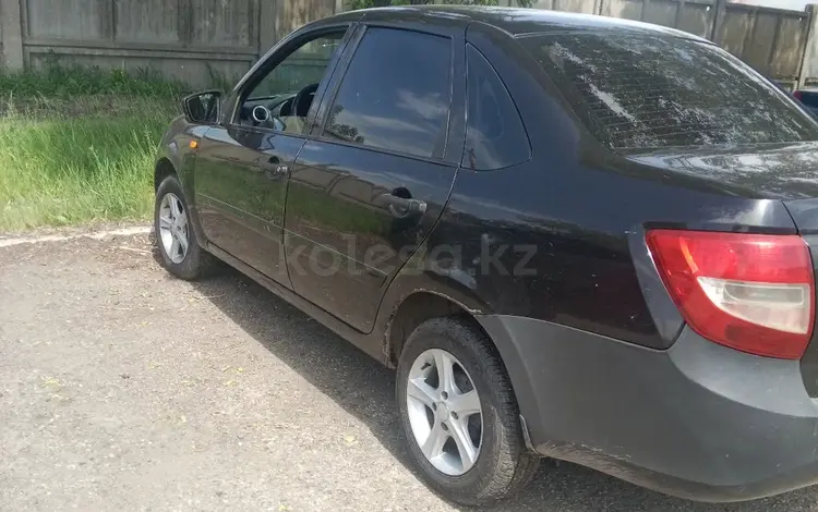 ВАЗ (Lada) Granta 2190 2015 года за 2 100 000 тг. в Усть-Каменогорск
