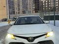 Toyota Camry 2017 года за 12 500 000 тг. в Караганда – фото 2