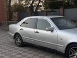 Mercedes-Benz E 320 1997 года за 3 000 000 тг. в Алматы – фото 3