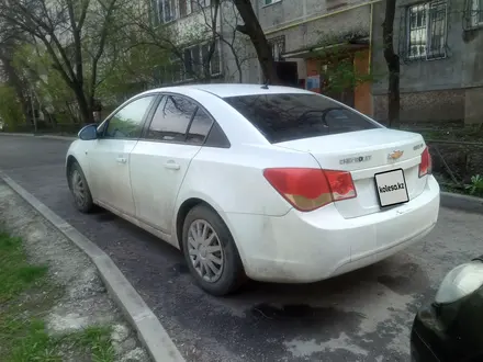 Chevrolet Cruze 2011 года за 2 700 000 тг. в Алматы – фото 3