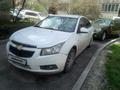 Chevrolet Cruze 2011 года за 2 700 000 тг. в Алматы – фото 4