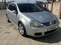 Volkswagen Golf 2004 годаүшін2 800 000 тг. в Алматы
