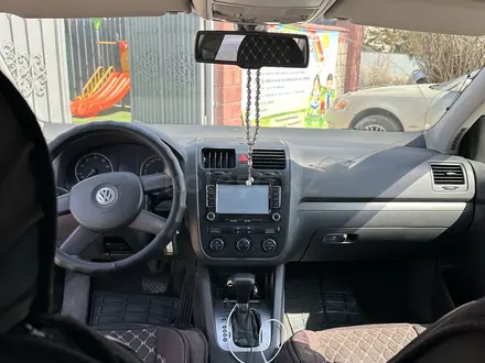 Volkswagen Golf 2004 года за 2 800 000 тг. в Алматы – фото 9