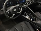 Hyundai Elantra 2023 года за 9 500 000 тг. в Актобе – фото 3