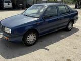 Volkswagen Vento 1993 года за 650 000 тг. в Сатпаев – фото 3
