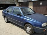 Volkswagen Vento 1993 года за 650 000 тг. в Сатпаев – фото 2