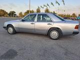 Mercedes-Benz E 220 1993 года за 2 000 000 тг. в Тараз – фото 4