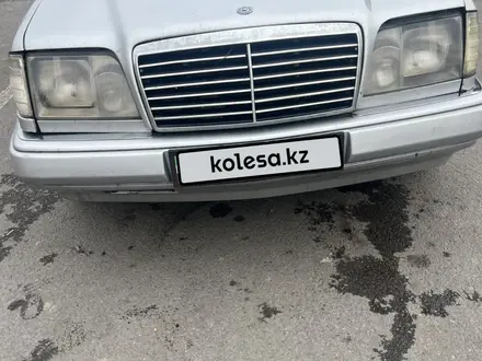 Mercedes-Benz E 200 1993 года за 1 800 000 тг. в Алматы – фото 13