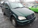 Mercedes-Benz ML 270 2001 года за 36 372 тг. в Алматы – фото 2