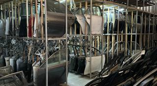 Дверь передняя задняя левая правая БМВ за 2 025 тг. в Шымкент