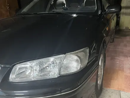 Toyota Camry 2000 года за 3 800 000 тг. в Талдыкорган – фото 3