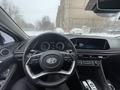 Hyundai Sonata 2022 года за 15 400 000 тг. в Петропавловск – фото 16