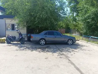 Mercedes-Benz E 280