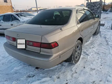 Toyota Camry 1998 года за 2 700 000 тг. в Алматы – фото 9