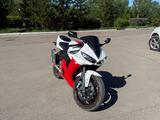 Yamaha  YZF-R6 2005 года за 2 400 000 тг. в Астана – фото 2