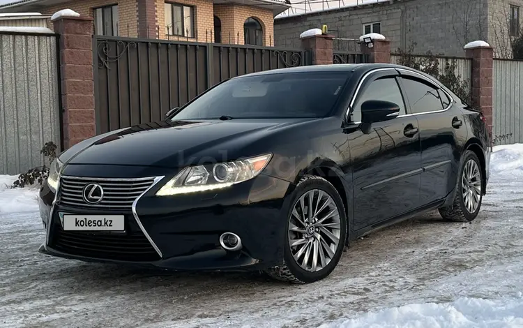 Lexus ES 250 2014 годаfor11 500 000 тг. в Алматы