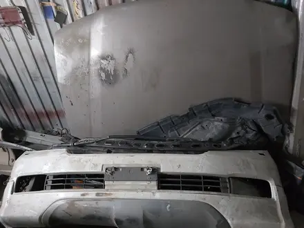 Передний бампер на Тойота Ленд крузер 200 за 35 000 тг. в Алматы