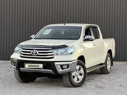 Toyota Hilux 2017 года за 12 300 000 тг. в Актобе