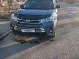 Toyota Highlander 2019 года за 18 100 000 тг. в Костанай