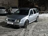 Volkswagen Golf 2001 года за 2 500 000 тг. в Алматы