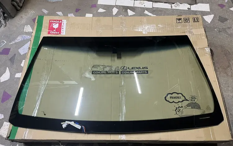 Лобовое стекло на Toyota Land Cruiser Prado 150 2019 за 280 000 тг. в Алматы