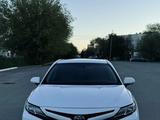 Toyota Camry 2018 года за 8 200 000 тг. в Уральск – фото 5