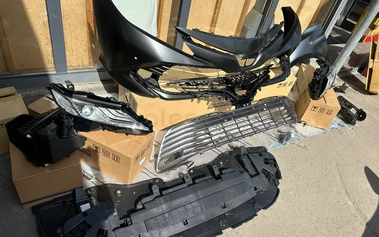 Бампер передний,решетка бампера,фара передний, баспер нежний часть за 16 570 тг. в Алматы