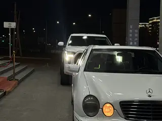 Mercedes-Benz E 55 AMG