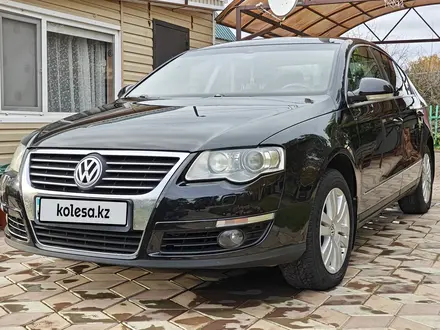 Volkswagen Passat 2006 года за 4 300 000 тг. в Петропавловск – фото 10