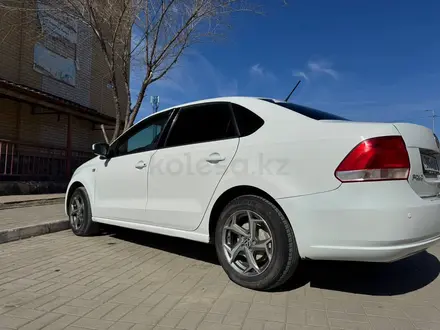 Volkswagen Polo 2014 года за 4 500 000 тг. в Актобе – фото 2