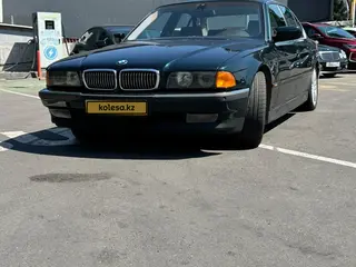 BMW 728