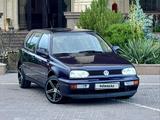 Volkswagen Golf 1997 года за 2 550 000 тг. в Алматы – фото 2