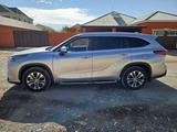 Toyota Highlander 2022 годаүшін22 500 000 тг. в Актау – фото 3
