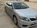 Toyota Camry 2011 года за 7 200 000 тг. в Жанаозен – фото 2