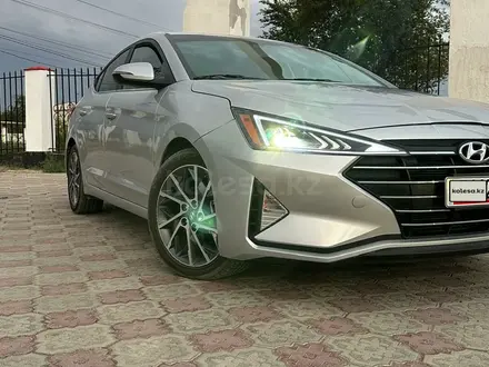 Hyundai Elantra 2019 года за 6 400 000 тг. в Актау – фото 2