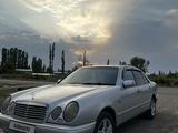 Mercedes-Benz E 230 1998 годаүшін2 550 000 тг. в Тараз – фото 2