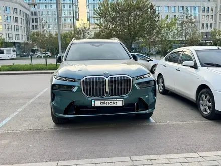 BMW X7 2023 года за 71 000 000 тг. в Астана – фото 2